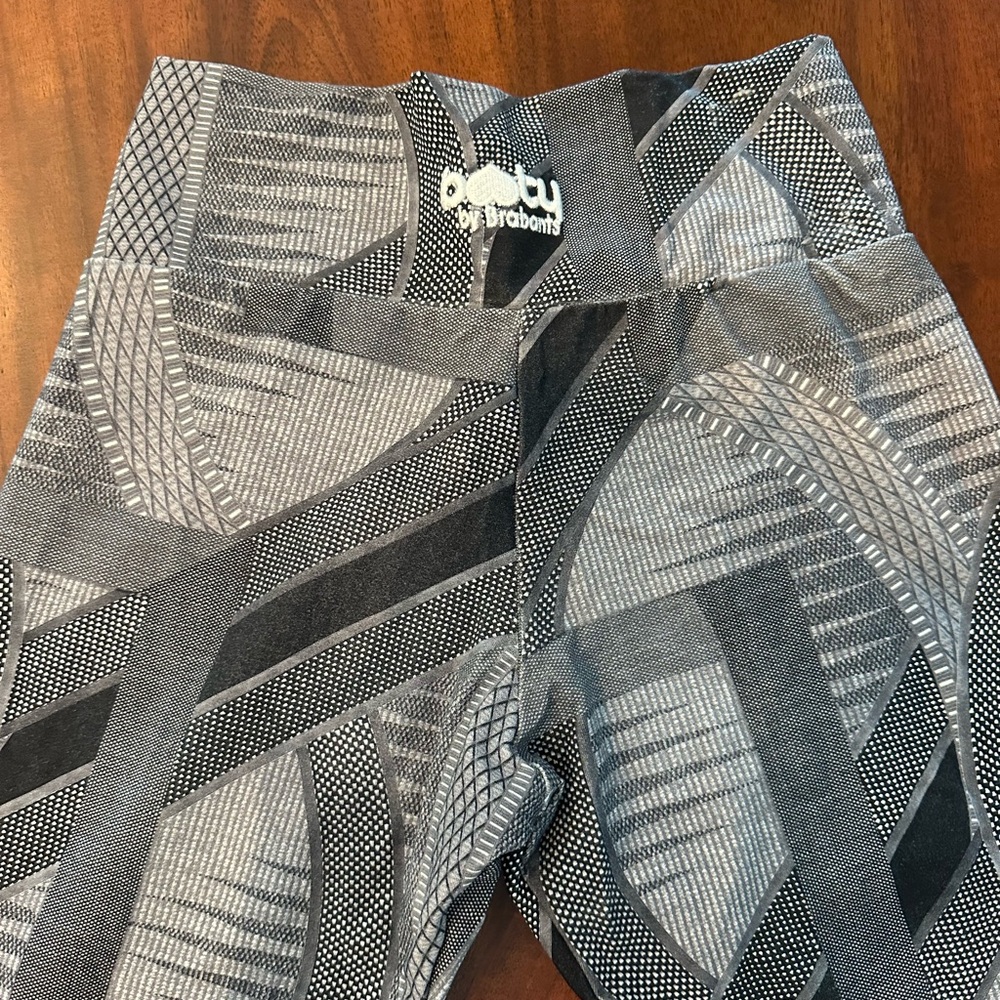 Booty by Brabants workout leggings geometric pattern